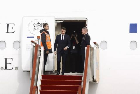 Arrivée d'Emmanuel Macron à Pékin pour une visite d'Etat de trois jours