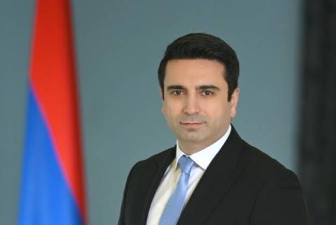 Speaker of Parliament apologizes for losing temper while confronted by heckler 