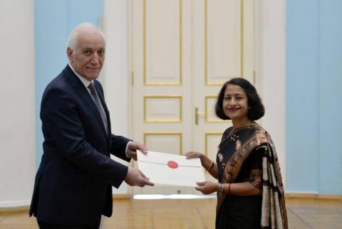 New Indian Ambassador presents credentials to Armenian President 