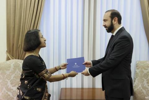 Ararat Mirzoyan, Hindistan'ın yeni atanan Ermenistan Büyükelçisini kabul etti