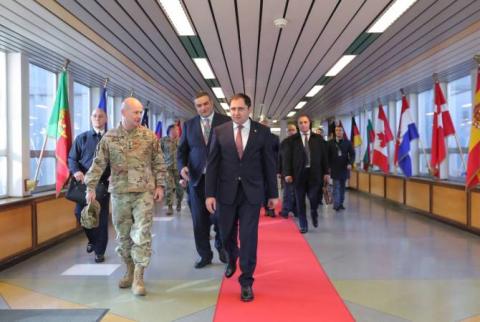 وزير الدفاع الأرمني سورين بابيكيان يزور مقر الناتو الأعلى لدول الحلفاء في أوروبا ببروكسل