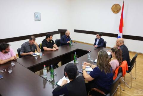 Министр иностранных дел Арцаха представил бразильским журналистам вызовы, стоящие перед армянами Арцаха