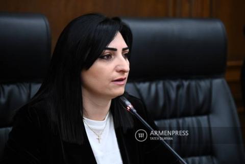 Թագուհի Թովմասյանը ստորագրահավաք է սկսել Լաչինի միջանցքում ադրբեջանական անցակետը հեռացնելու պահանջով