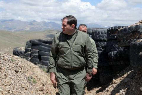 Министр обороны посетил юго-западную приграничную зону Армении