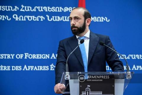 Mirzoyan attend du Royaume-Uni qu'il prenne des mesures actives pour ouvrir le corridor de Latchine