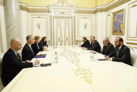 PM Pashinyan, Louis Bono discuss issues related to the rights and security of the people of Nagorno Karabakh