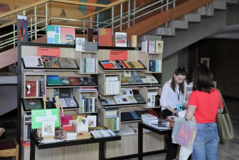 Հեղինակ-գիրք-ընթերցող-հրատարակիչ բացառիկ հանդիպում․ շարունակվում է Գրքի երևանյան միջազգային փառատոնը