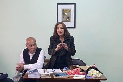 Ընթերցողի դատին է ներկայացվել Նիլ Սայմոնի «Յոնկերսում մոլորված» թատերագրության հայերեն թարգմանությունը