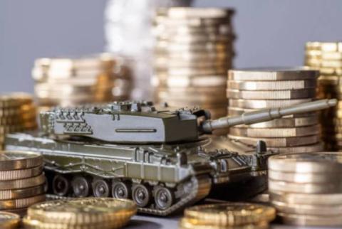 Азербайджан дополнительно потратит на оборону и безопасность 650 млн долларов