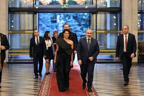 European Political Community Summit: PM Pashinyan, Anna Hakobyan attend concert at Moldova Palace of the Republic 