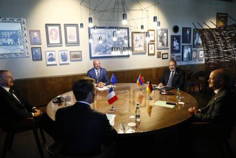 Վարչապետի աշխատակազմը մանրամասնել է, թե ինչ հարցեր են քննարկվել հնգակողմ հանդիպմանը