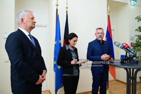 ألمانيا تتوقع أن يتم إطلاق سراح أسرى الحرب الأرمن المحتجزين في باكو على الفور- رئيس لجنة الشؤون الخارجية في البوندستاغ-