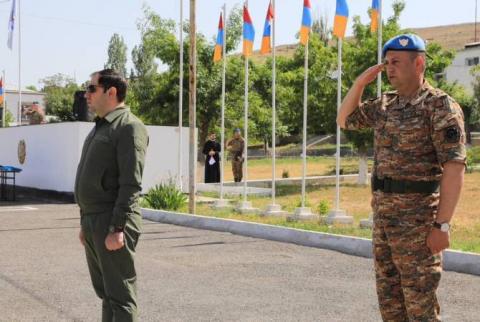 Defense Minister attends induction ceremony at Peacekeeping Brigade after qualification exams 