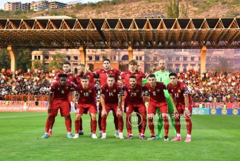 أرمينيا تفوز في يريفان على لاتفيا 2-1 بمجموعتها في المباراة الثالثة من التصفيات المؤهلة لبطولة أوروبا لكرة القدم