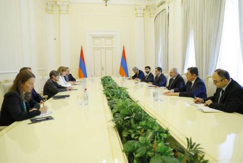 PM Pashinyan receives Kansas Governor and Director of Joint Staff of Kansas National Guard 