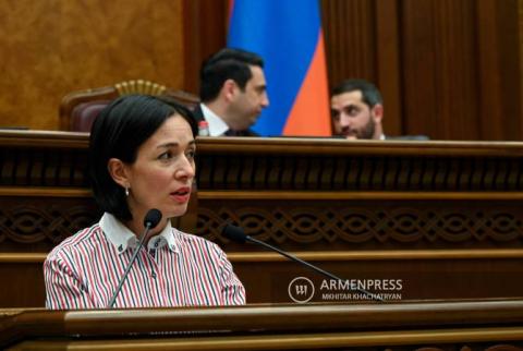 ԿԳՄՍ նախարարը երկու մեխանիզմ առաջարկեց ուսուցիչների թափուր տեղերը համալրելու համար