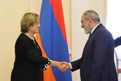 Премьер-министр Армении принял исполнительного директора Европола