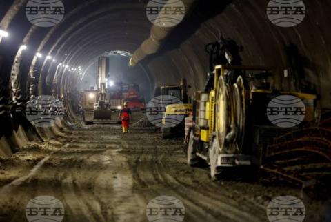 BTA. Sofia metro construction is on schedule, Mayor says