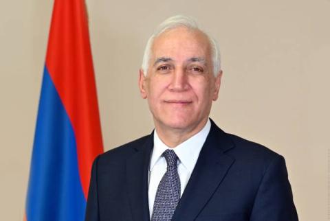 Նախագահ Վահագն Խաչատուրյանի ուղերձը Սահմանադրության օրվա կապակցությամբ