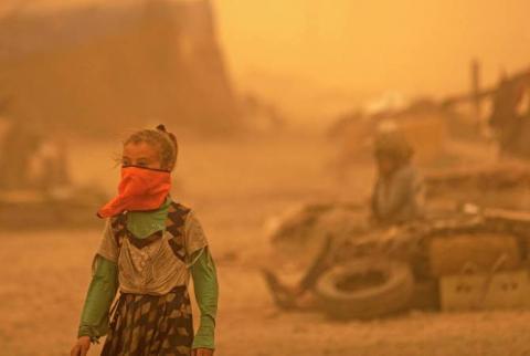 На юго-востоке Ирана от песчаных бурь пострадали более тысячи человек