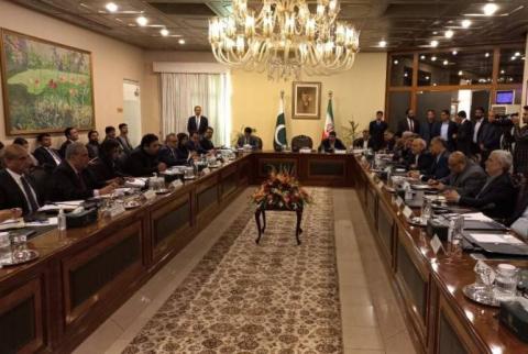 Իրանի և Պակիստանի ԱԳ նախարարները քննարկել են հարաբերությունների ընդլայնումն ու սահմանների անվտանգությունը