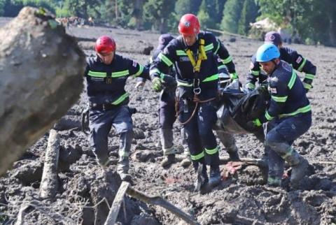 В Грузии объявлен траур в память жертв оползня