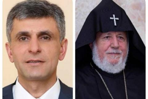 Католикос Всех Армян поздравил Давида Ишханяна с избранием на пост председателя Национального собрания Арцаха