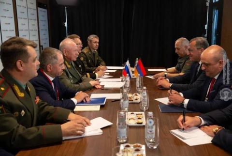Заместители министров обороны РА и РФ обсудили ряд вопросов отраслевого сотрудничества