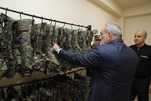 PM Pashinyan visits NSS Border Guard servicemembers in Kapan outpost 