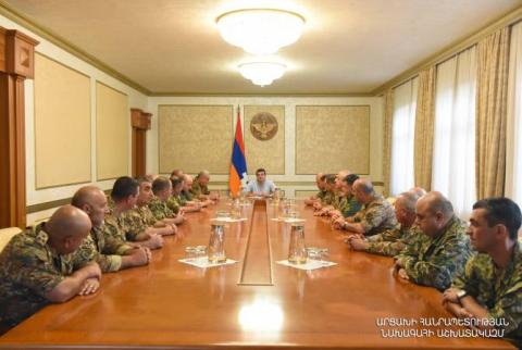 Президент Арцаха встретился с командным составом АО