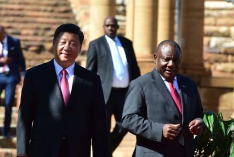Госвизит Си Цзиньпина в ЮАР начался с торжественной церемонии встречи