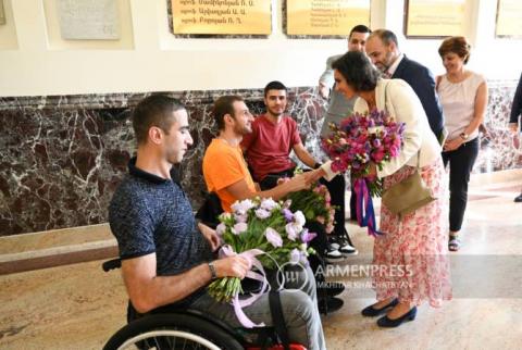 La ministre belge des Affaires étrangères visite le centre de réhabilitation "Maison du soldat" en Arménie