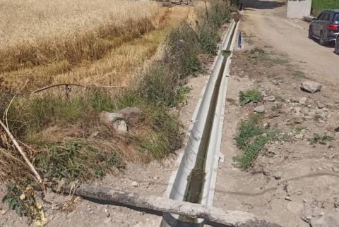 شبکه آب آبیاری در  روستای گِقهوُویت در حال احداث است