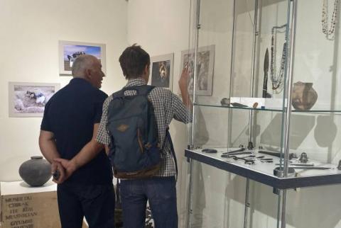 موزه زمین شناسی شیراک پس از وقفه ای طولانی نمایشگاهی شامل نمونه های اشیای  باستان شناسی را به نمایش گذاشت