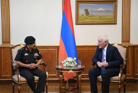 Armenian President, India’s National Defense College Commandant discuss development of cooperation 