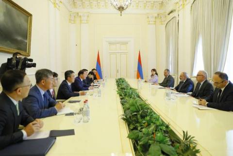 PM Pashinyan holds meeting with Korea Chamber of Commerce and Industry Chairman 