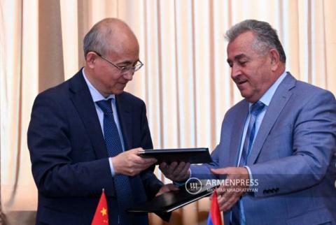 أكاديميتا العلوم الأرمنية والصينية توقعان مذكرة تعاون