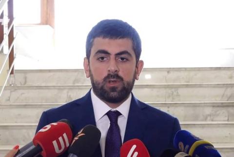 Խանդանյանի կարծիքով՝ ԼՂ-ում հաստատված հումանիտար ճգնաժամը և Ադրբեջանի ագրեսիվ քաղաքականությունը բացասաբար են ազդում բանակցությունների վրա