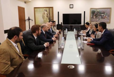 Կարևորում ենք Ուրուգվայի համալսարանում գործող հայագիտական կենտրոնի գործունեությունը. Ժաննա Անդրեասյանը՝ Հեկտոր Գոյին