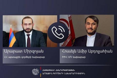 Ararat Mirzoyan s'est entretenu par téléphone avec son homologue iranien 