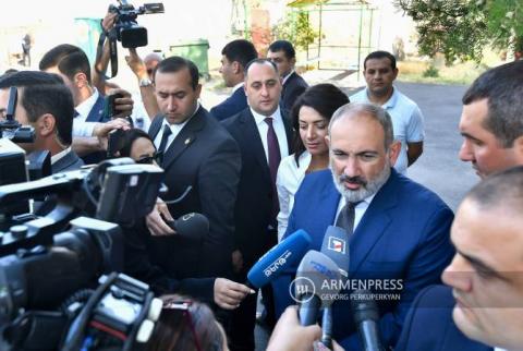 No document to be signed at Armenia-Azerbaijan summit in Granada 