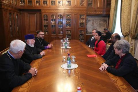 Католикос Всех Армян принял делегацию Всемирного Совета Церквей