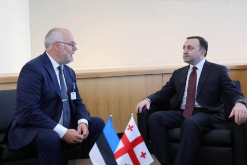 Վրաստանի վարչապետը Չեխիայի և Էստոնիայի նախագահներին ծանոթացրել է ԵՄ-ի 12 հանձնարարականների կատարման ընթացքին