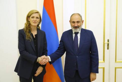 Le Premier ministre Pashinyan accueille la délégation conduite par l'administratrice de l'USAID, Samantha Power