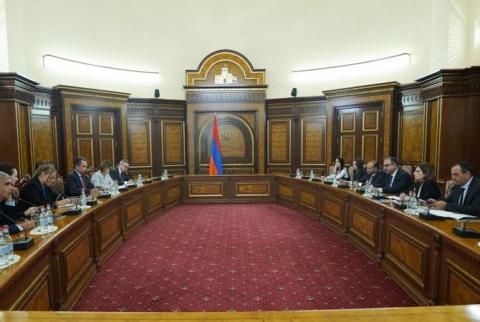 Փոխվարչապետը հույս է հայտնել, որ ՄԱԿ-ի գործակալությունները ակտիվ կներգրավվեն ԼՂ-ից բռնի տեղահանվածներին աջակցության ծրագրերին