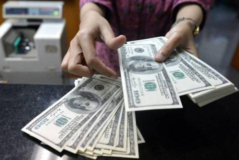 Ինչ շրջանակում կկայունանա դոլարի փոխարժեքը. տնտեսագետը՝ վերջին միտումների և սպասելիքների մասին 