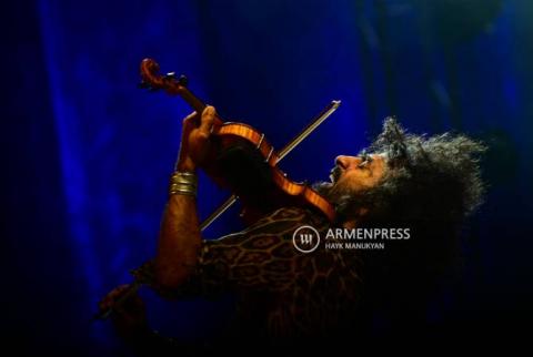 Violinista Ara Malikian "hizo explotar" el escenario de Ereván