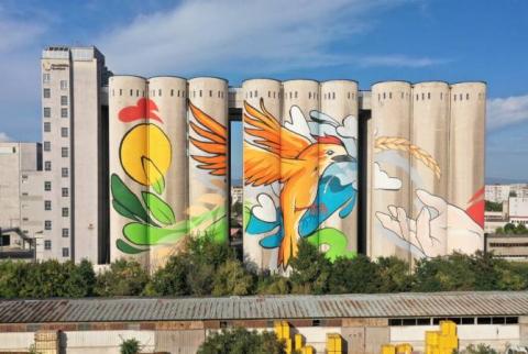 BTA. Flour Mill in Sofia Boasts Bulgaria's Largest Graffito