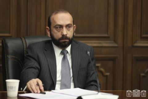 Ararat Mirzoyan: La conversación entre Armenia con Francia continúa y continuará