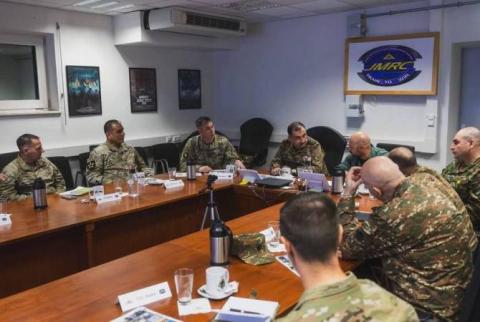 Jefe de Estado Mayor de FFAA armenio y subcomandante del Comando Europeo de EEUU discutieron sobre cooperación militar